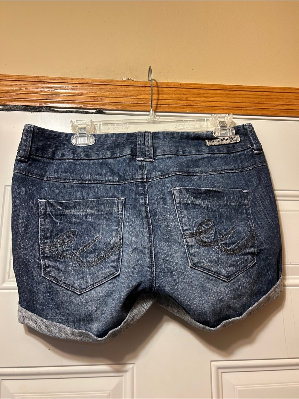 Express Women’s Dark Blue Denim Roll-Cuff Shorts 6